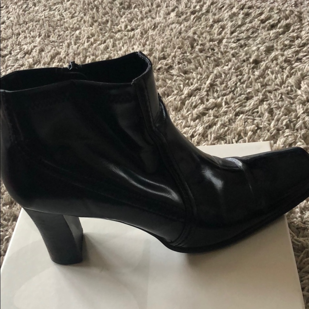 Booties - Picture 3 of 4